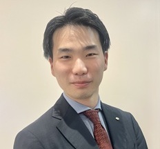 森塚 翔 法人営業本部 ｱｾｯﾄ営業四部営業一課 ﾒｲﾝﾌﾟﾚｰﾔｰ