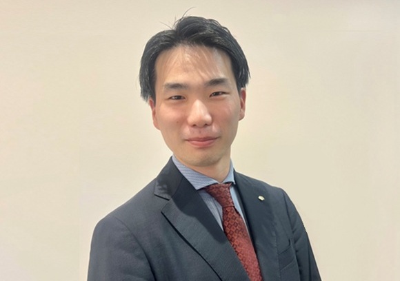 森塚 翔 法人営業本部 ｱｾｯﾄ営業四部営業一課 ﾒｲﾝﾌﾟﾚｰﾔｰ